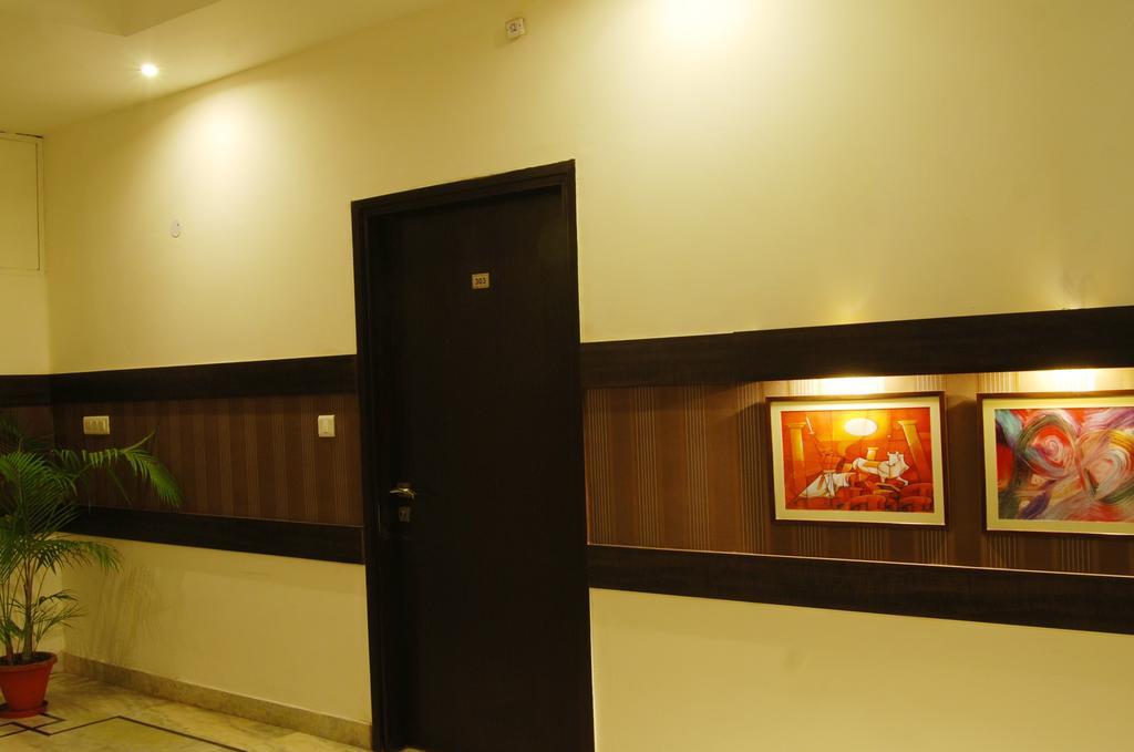 Hotel Deer Parkk New Delhi Exterior foto